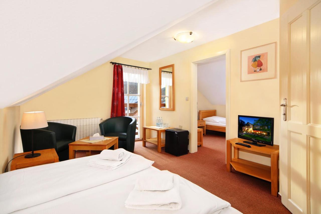 Hotel Erika Špindlerŭv Mlýn Exteriör bild