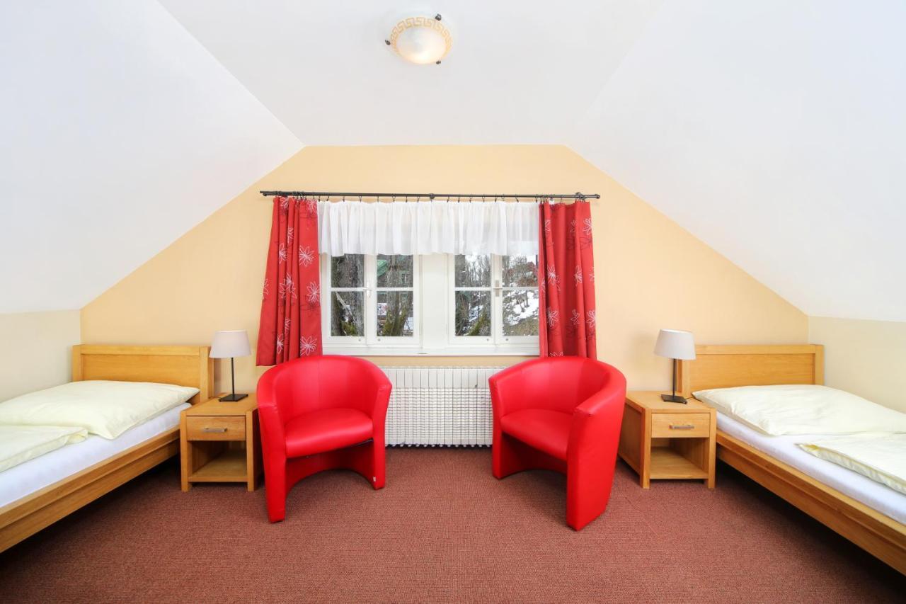Hotel Erika Špindlerŭv Mlýn Exteriör bild